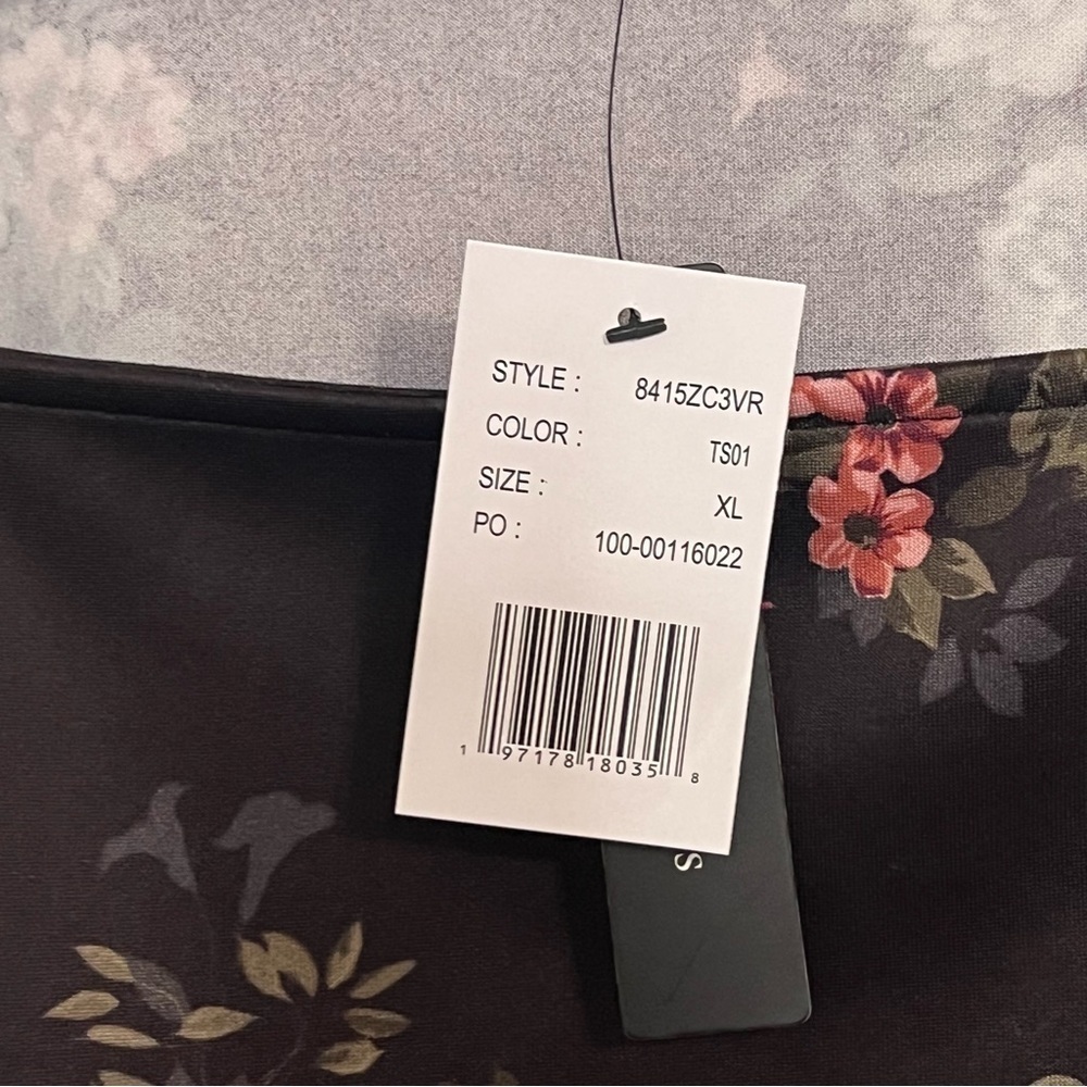 Violets & Roses Women's Square Neck Long Sleeve Floral Top Black Size XL NWT - Picture 8 of 10